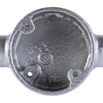 Manufactured from malleable iron Hot dipped galvanised after manufacture and meets the most demanding Class 4 corrosion protection standard Internal depth 25mm Tapped M4 hole for earth terminal in base