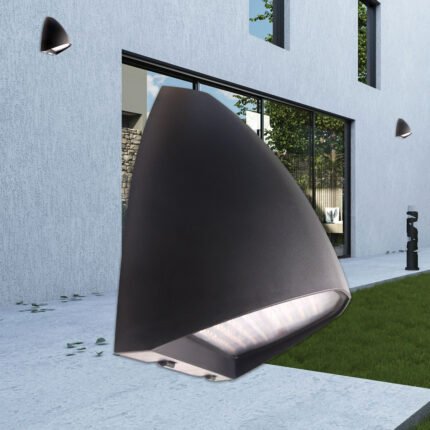 3 Selectable Wattages 4 Selectable Colour Temperatures Highly Efficient Up to 135Lm/W 96 Pcs SMD LED 63,000h Lifetime (L70B50) 5 Years Warranty The second generation of the Viper LED wall pack comes with a refined new contemporary architectural body and three selectable wattages as well as four choices of colour temperature, making it an excellent option for both domestic or commercial applications.